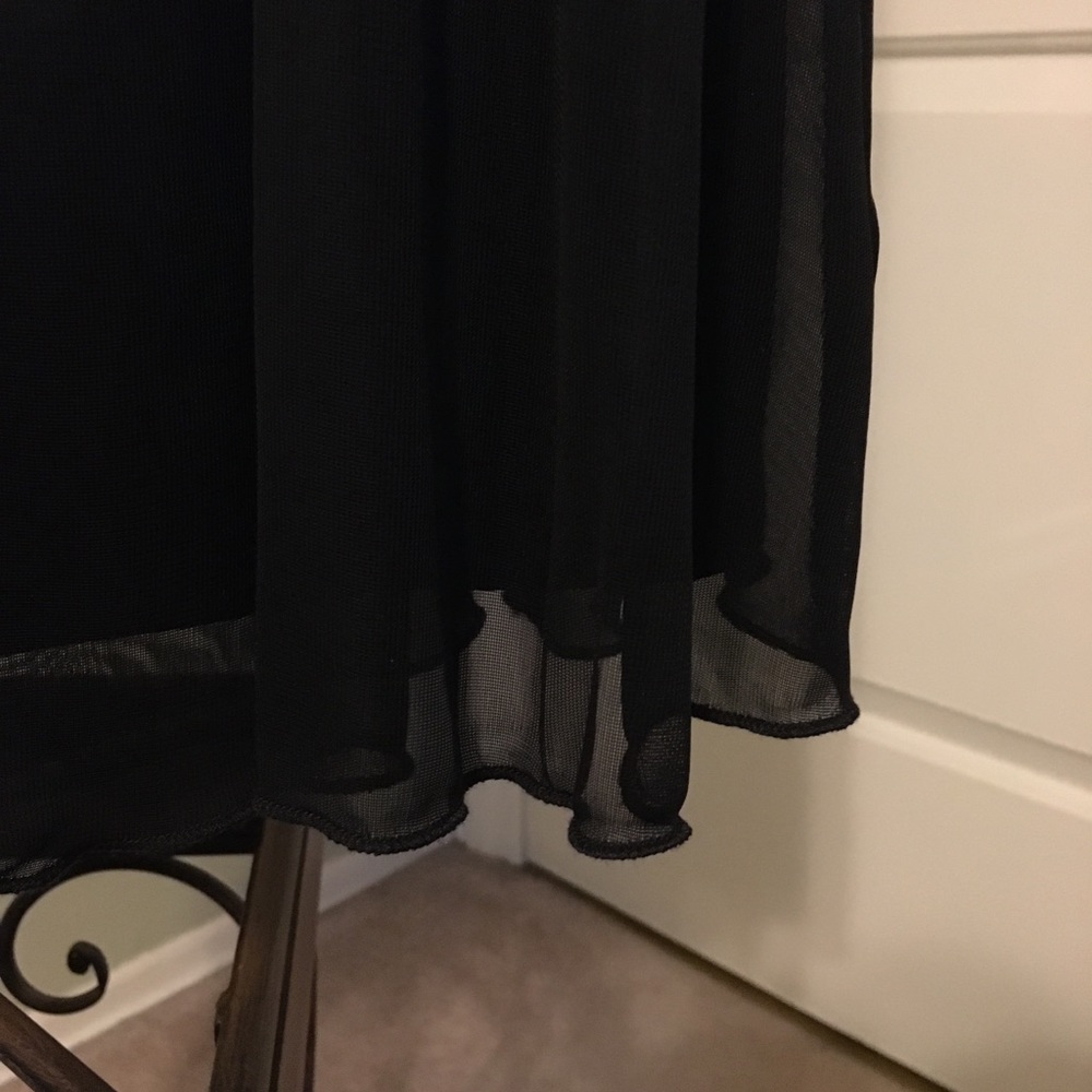 Dress - Picture 4 of 4